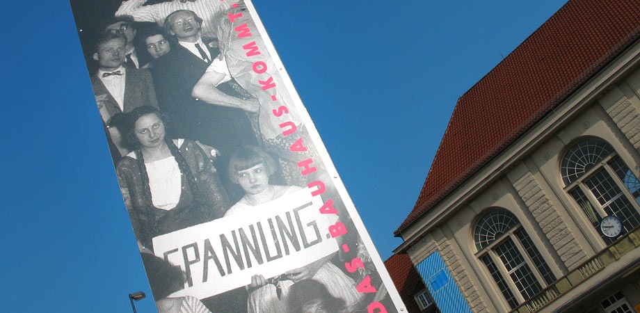 Bahnhofsvorplatz Weimar – Das Bauhaus kommt aus Weimar