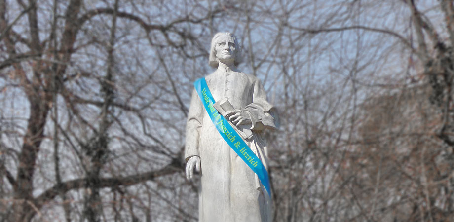 Franz Liszt Denkmal am 21. März 2011